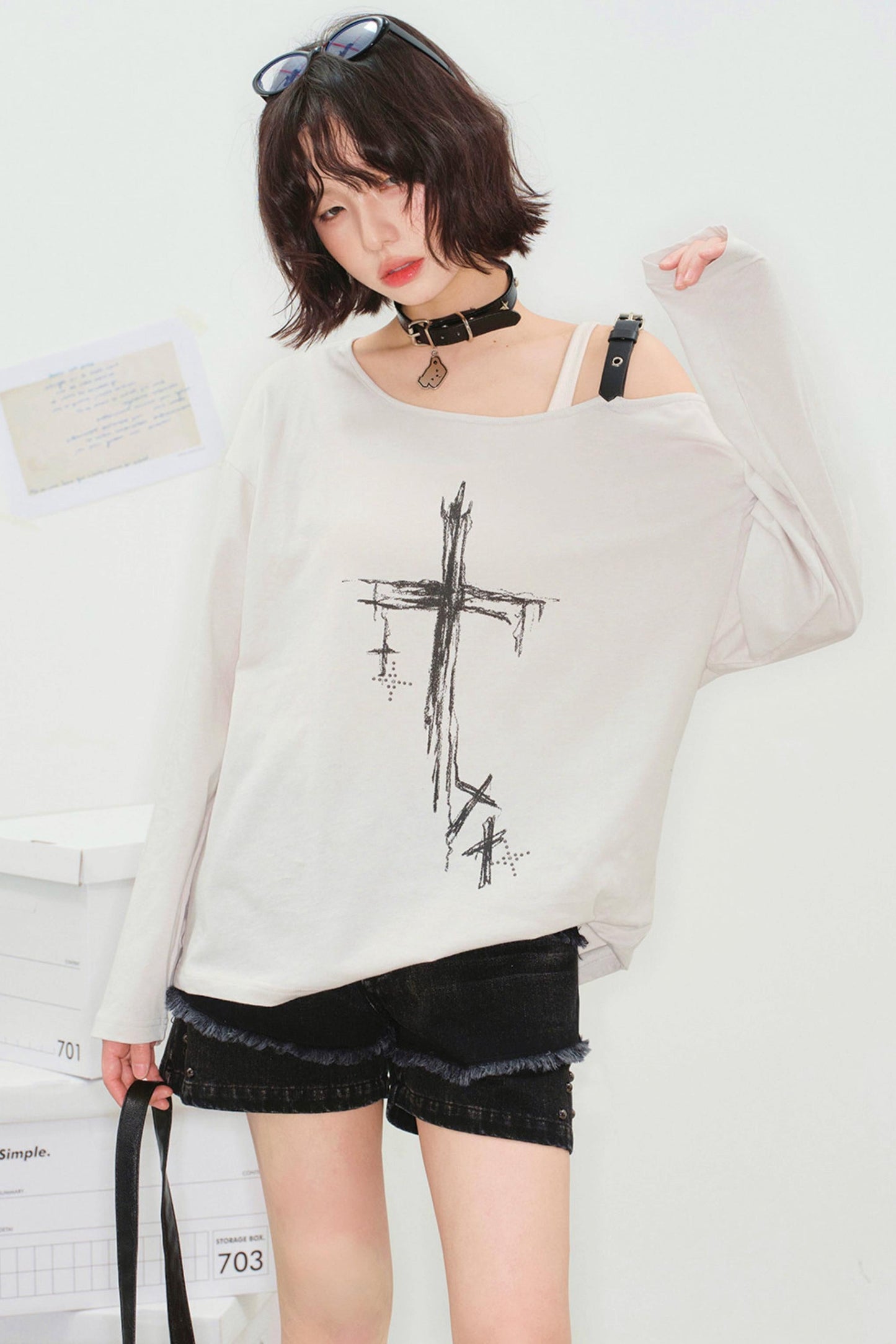 White Ashes Off-shoulder Top
