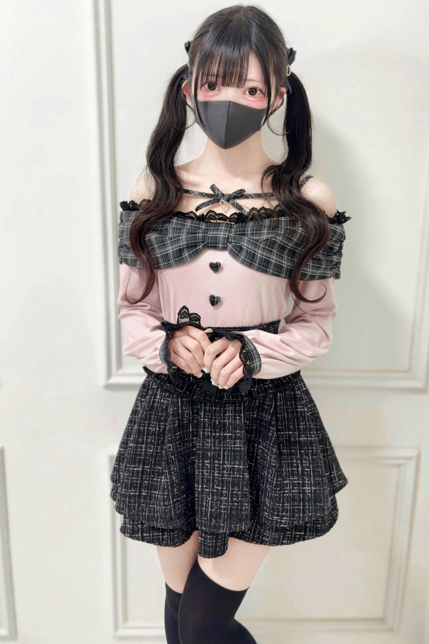 Off-shoulder Lace Ribbon Strap Knit Top