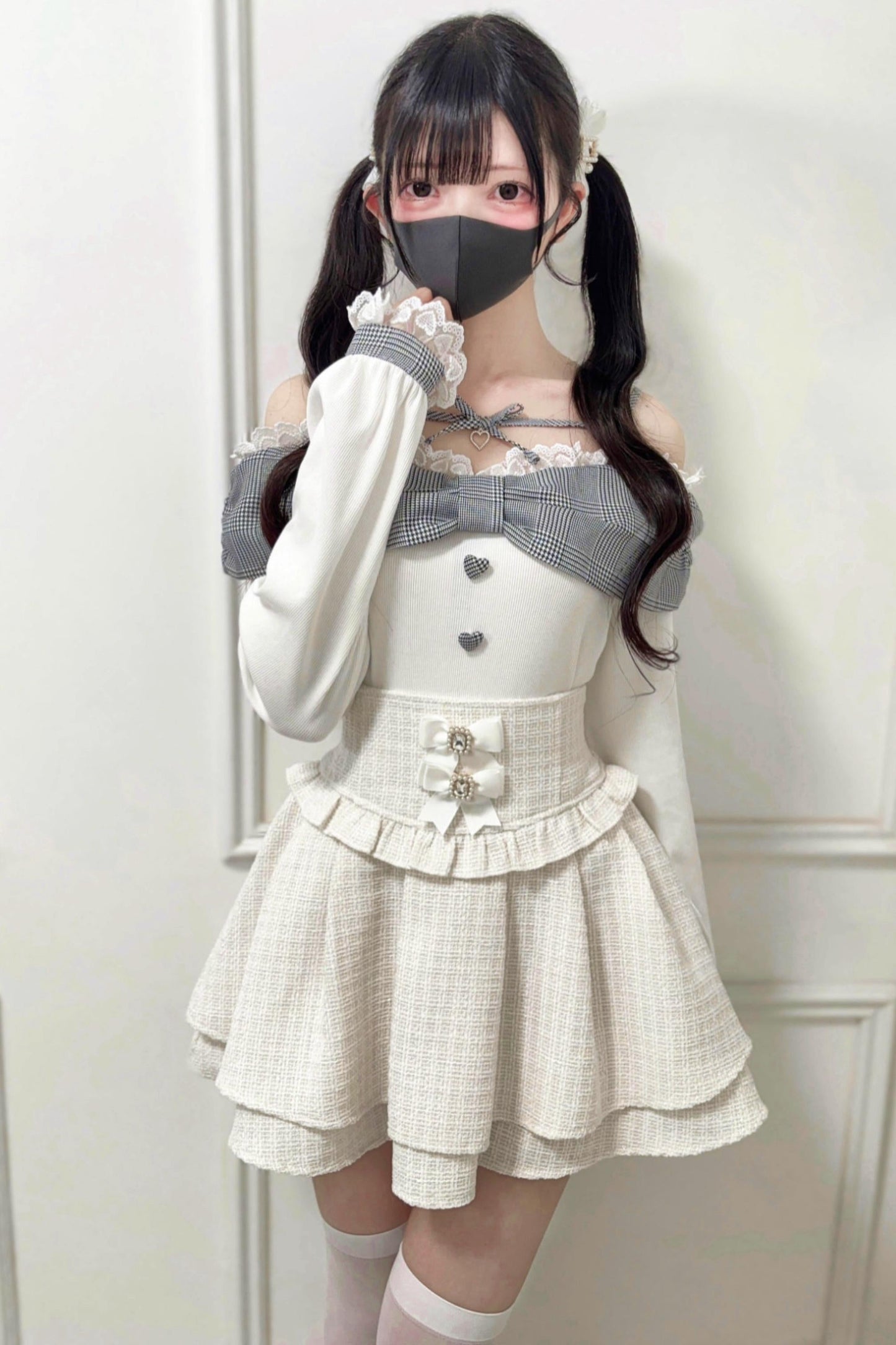 Off-shoulder Lace Ribbon Strap Knit Top
