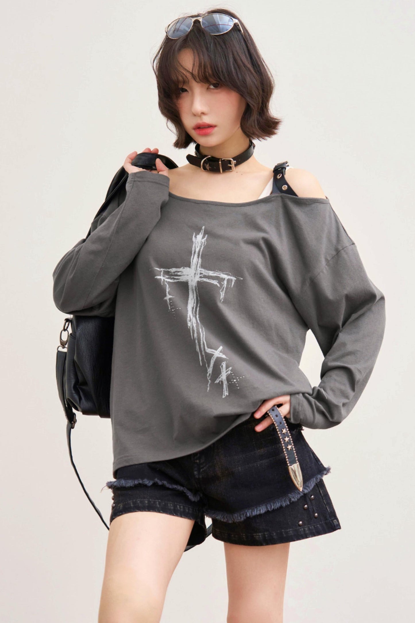 White Ashes Off-shoulder Top
