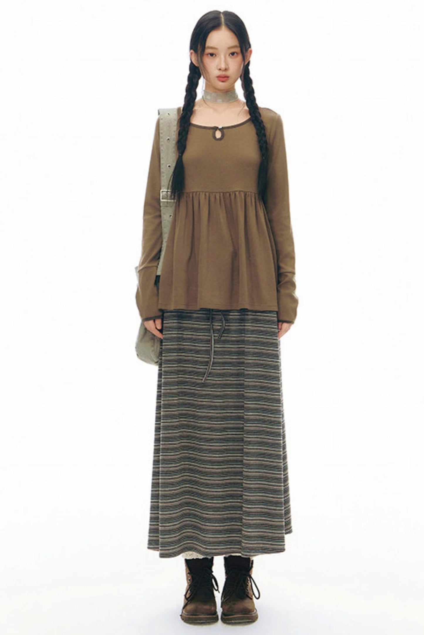 Color Block Flare Top With Neckline