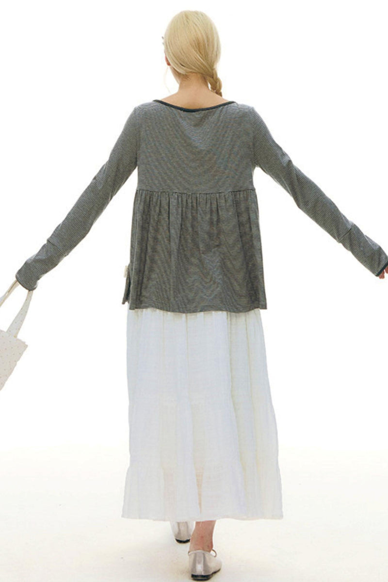 Color Block Flare Top With Neckline