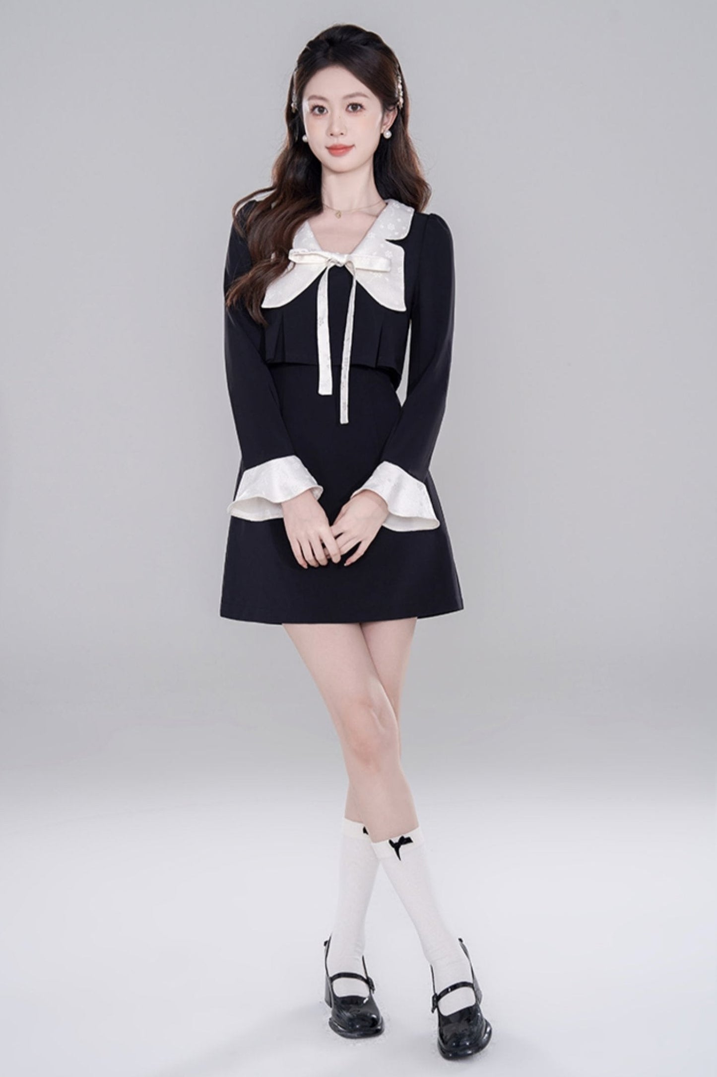 Black Neck Rich Daughter Dress