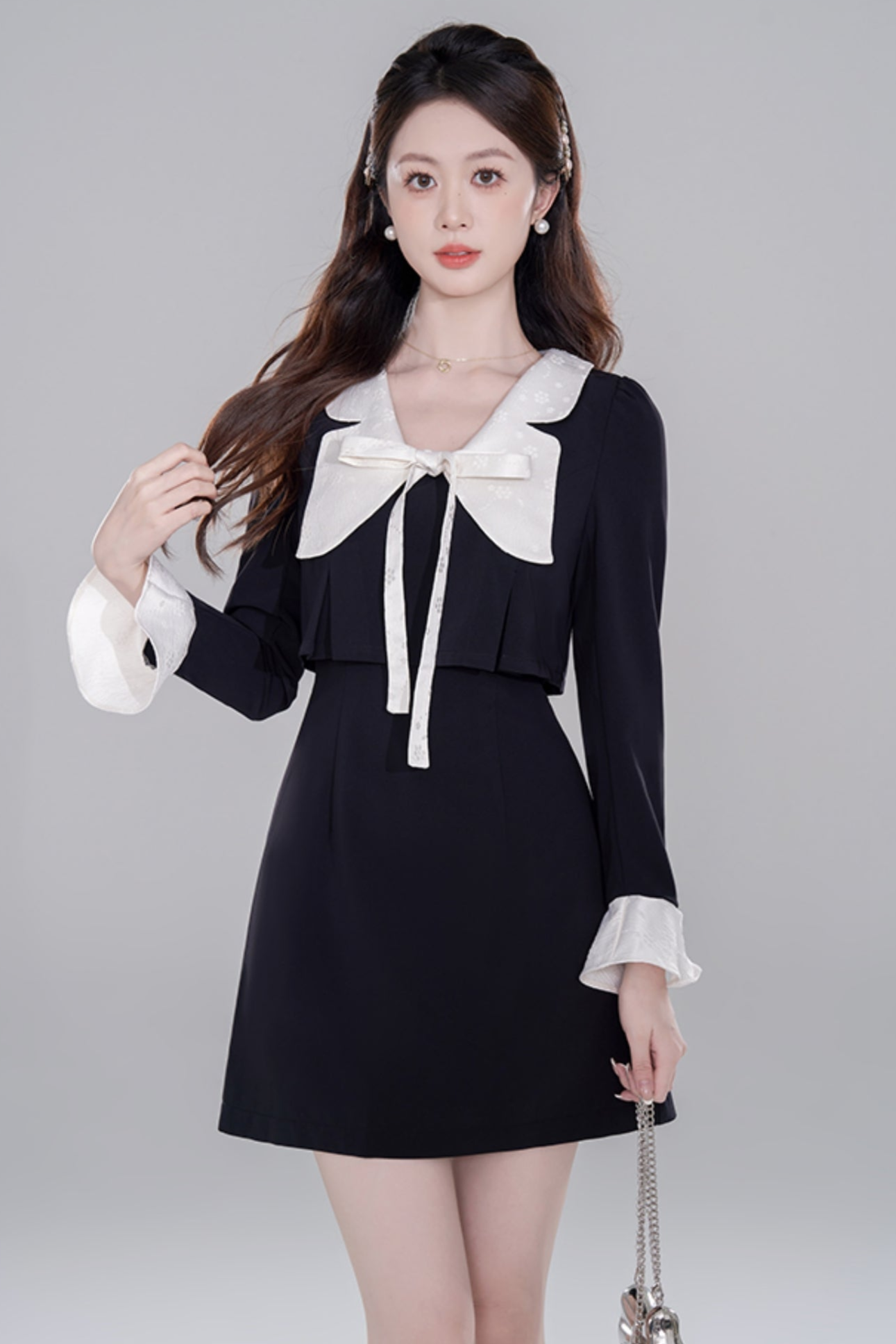 Black Neck Rich Daughter Dress