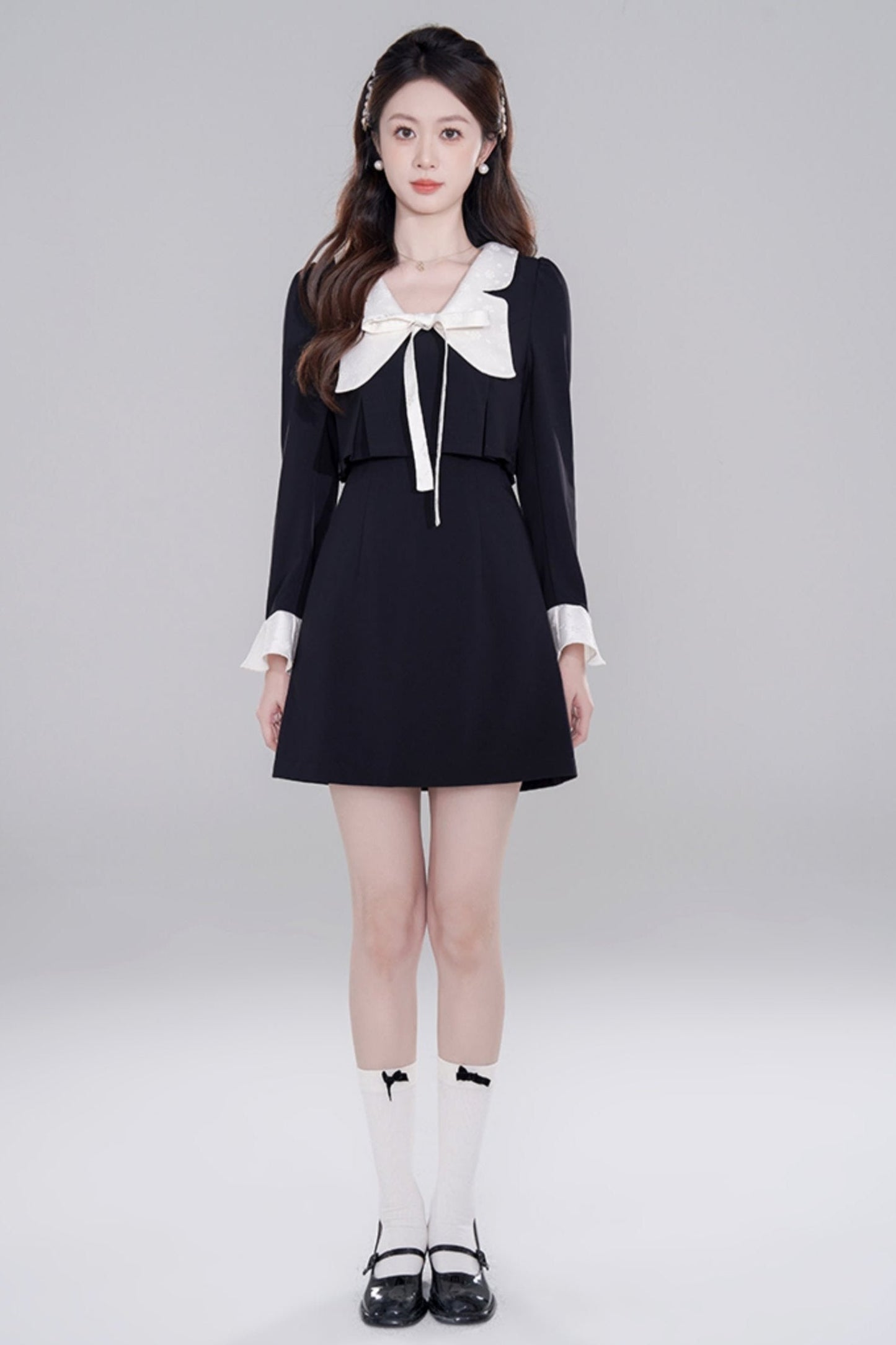 Black Neck Rich Daughter Dress