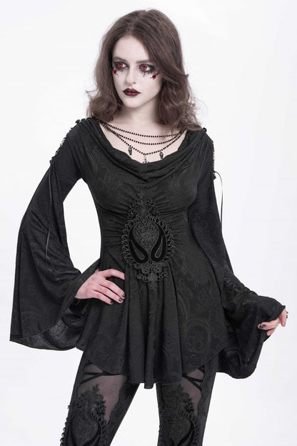Subtly Elegant Blouse with a Refined Vintage Look