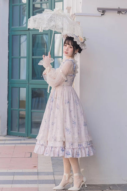 Classic Vintage Dress with a Flattering Fit