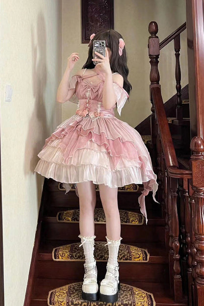 Subtly Elegant Dress with a Refined Vintage Look