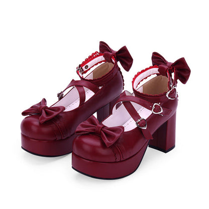 Effortlessly Elegant Shoes with a Timeless Design