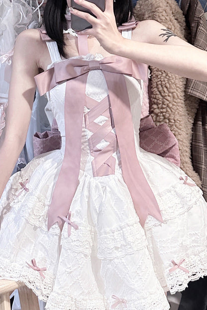 Subtly Elegant Dress with a Refined Vintage Look