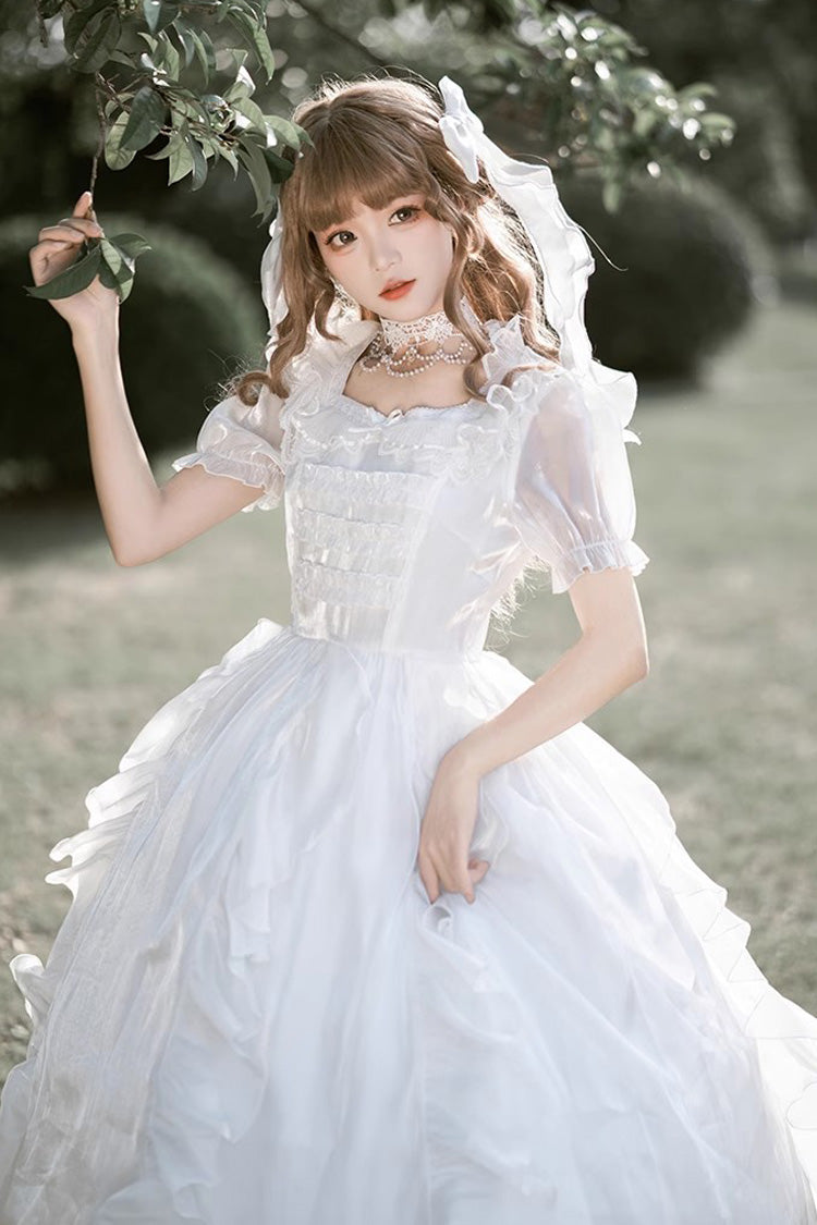 Finely Styled Dress with a Classic Vintage Look