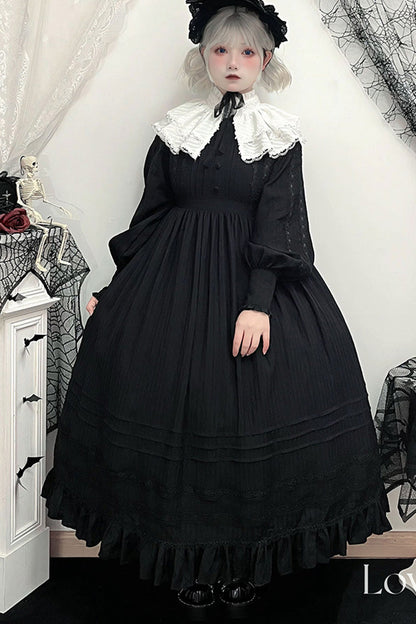 Subtly Elegant Dress with a Refined Vintage Look