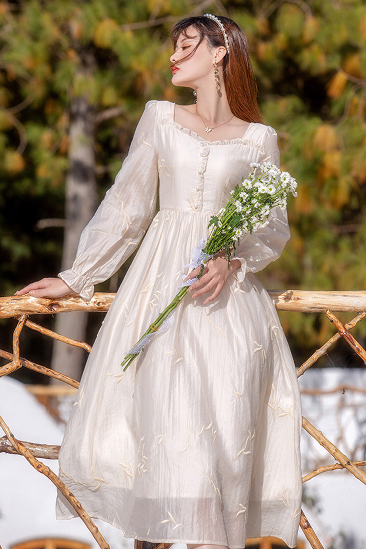 Classic Vintage Dress with a Flattering Fit