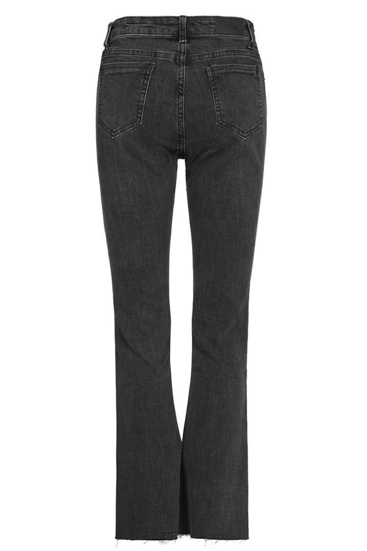 Beautifully Finished Pants in a Timeless Design