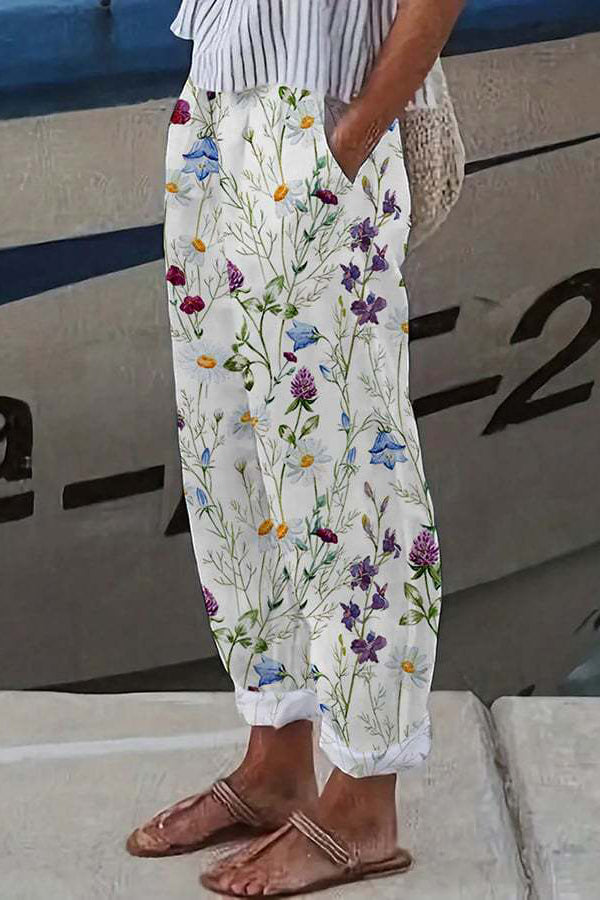 Fitted, loose-fitting pants