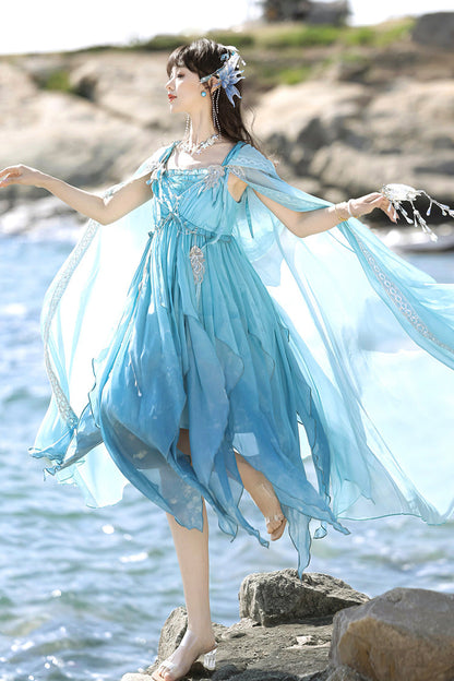 Subtly Elegant Dress with a Refined Vintage Look