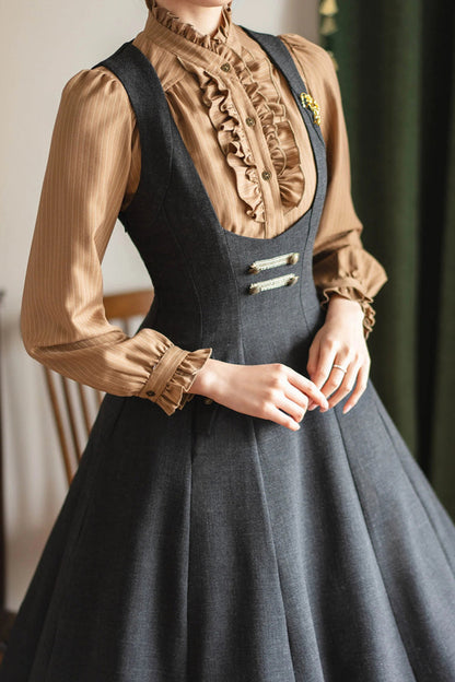 Casually Elegant Dress with a Refined Edge