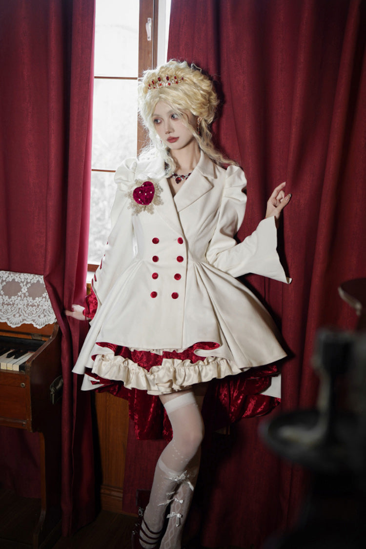 Finely Styled Coat with a Classic Vintage Look