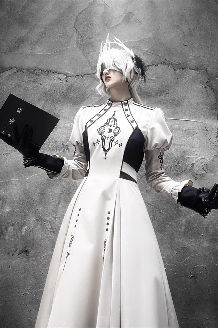 Sophisticated Dress with a Clean Classic Look