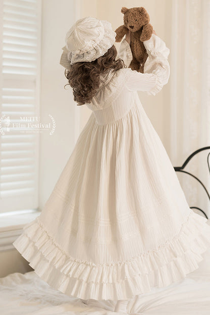 Casually Elegant Dress with a Refined Edge