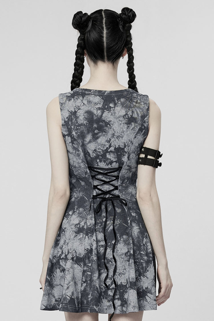 Subtly Elegant Dress with a Refined Vintage Look