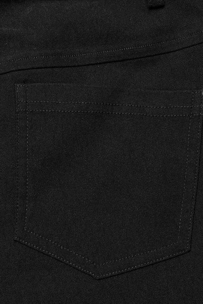 Casually Elegant Pants with a Refined Edge