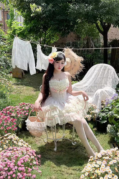 Finely Styled Dress with a Classic Vintage Look
