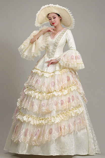 Finely Styled Dress with a Classic Vintage Look