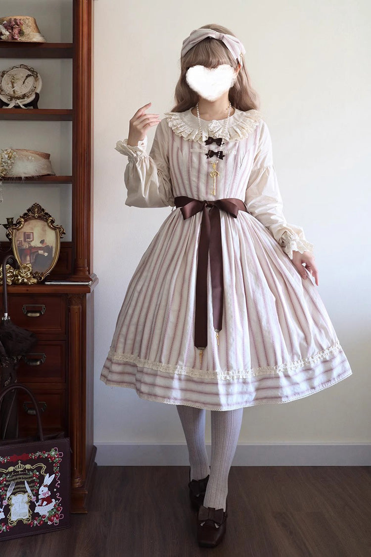 Subtly Elegant Dress with a Refined Vintage Look