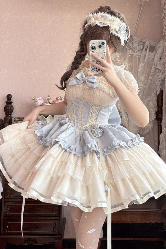 Finely Styled Dress with a Classic Vintage Look
