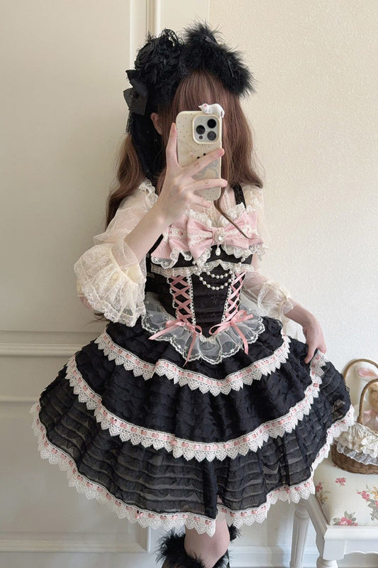 Finely Styled Dress with a Classic Vintage Look