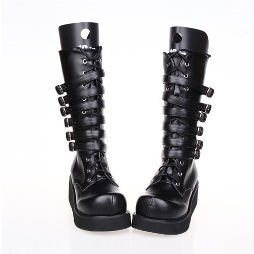 Subtly Elegant Boots with a Refined Vintage Look