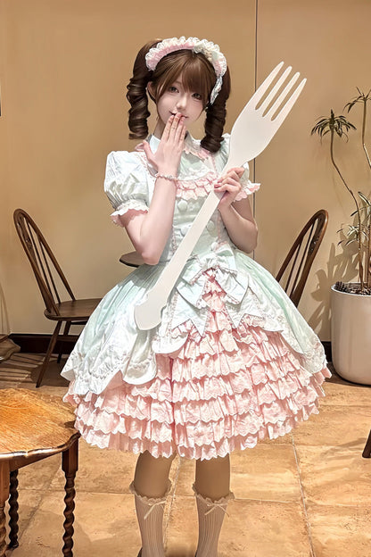 Finely Styled Dress with a Classic Vintage Look