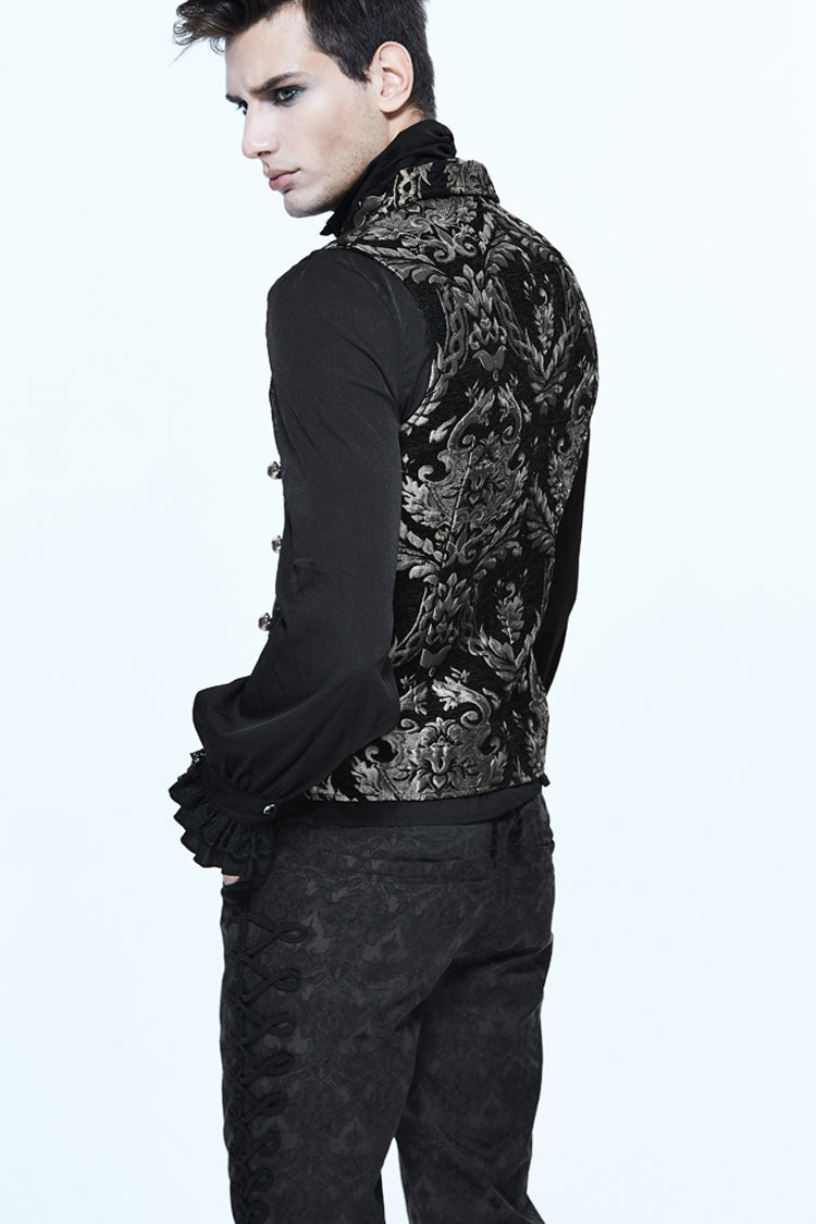 Finely Styled Coat with a Classic Vintage Look