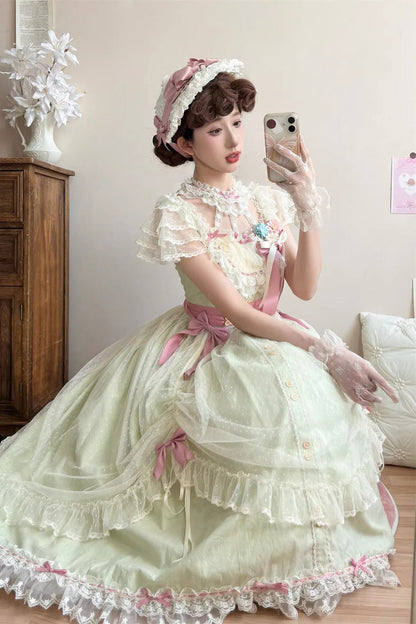 Beautifully Crafted Dress in a Classic Style