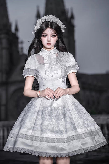 Finely Styled Dress with a Classic Vintage Look