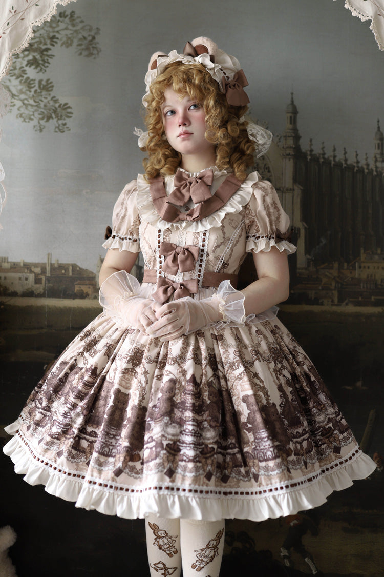 Finely Styled Dress with a Classic Vintage Look