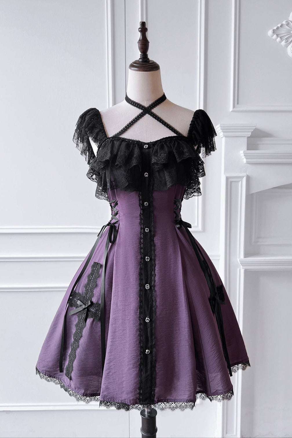 [reservations] Gothic Dark Mine Lace Flying Sleeve Dress + Choker