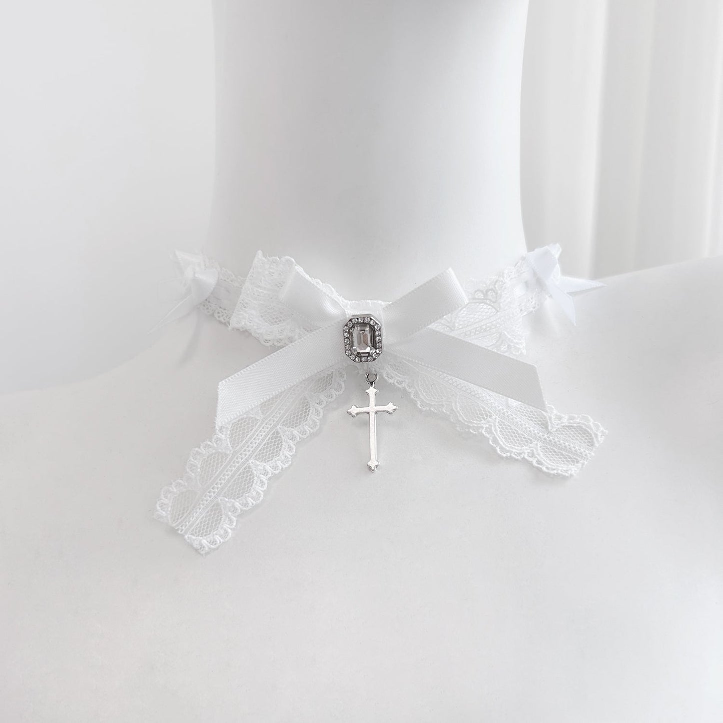 [reservations] Gothic Dark Mine Lace Flying Sleeve Dress + Choker