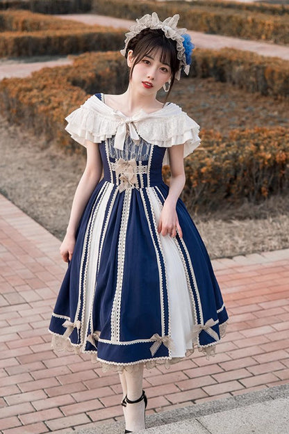Finely Styled Dress with a Classic Vintage Look