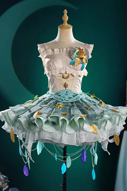 Subtly Elegant Dress with a Refined Vintage Look
