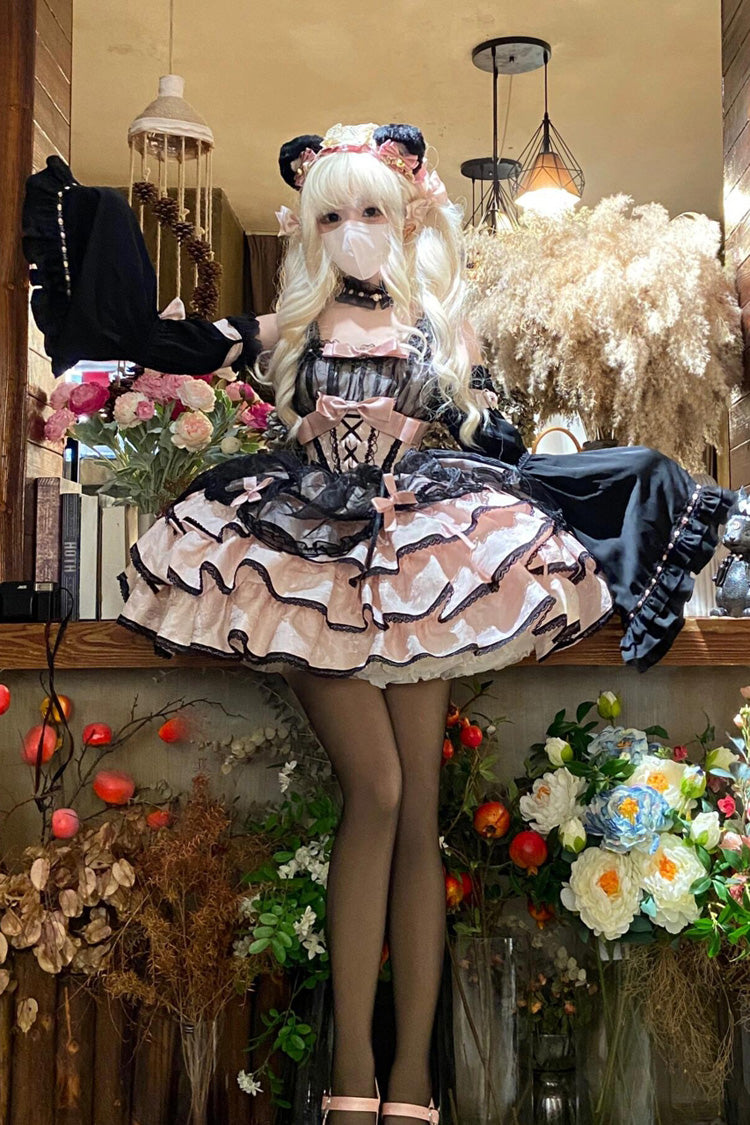 Finely Styled Dress with a Classic Vintage Look