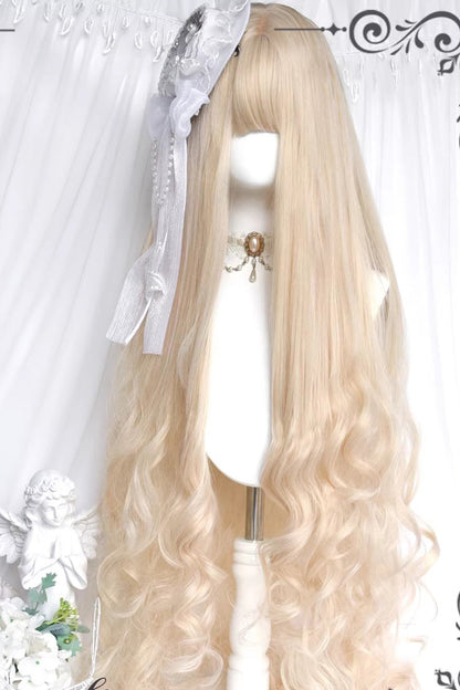 Casually Elegant Garment with a Refined Edge