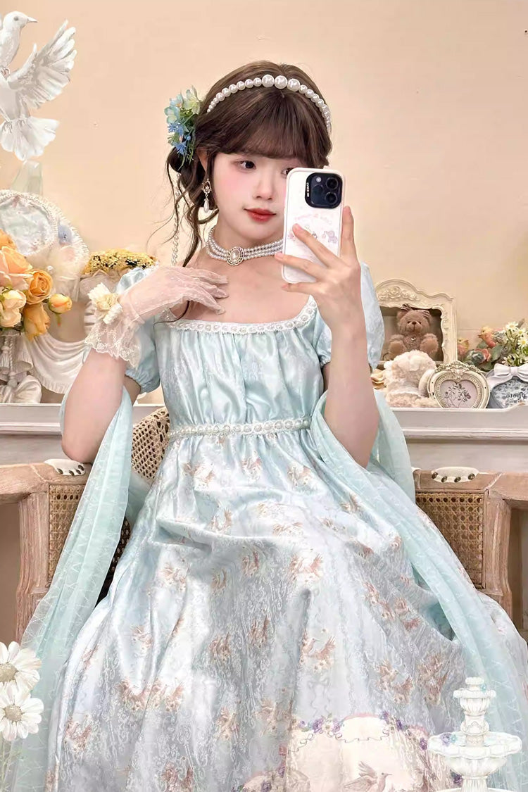 Finely Styled Dress with a Classic Vintage Look