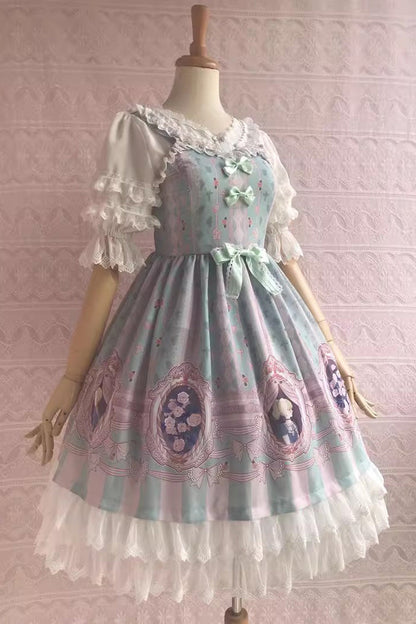 Classic Vintage Dress with a Flattering Fit