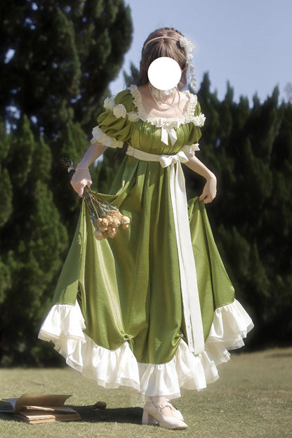 Subtly Elegant Dress with a Refined Vintage Look