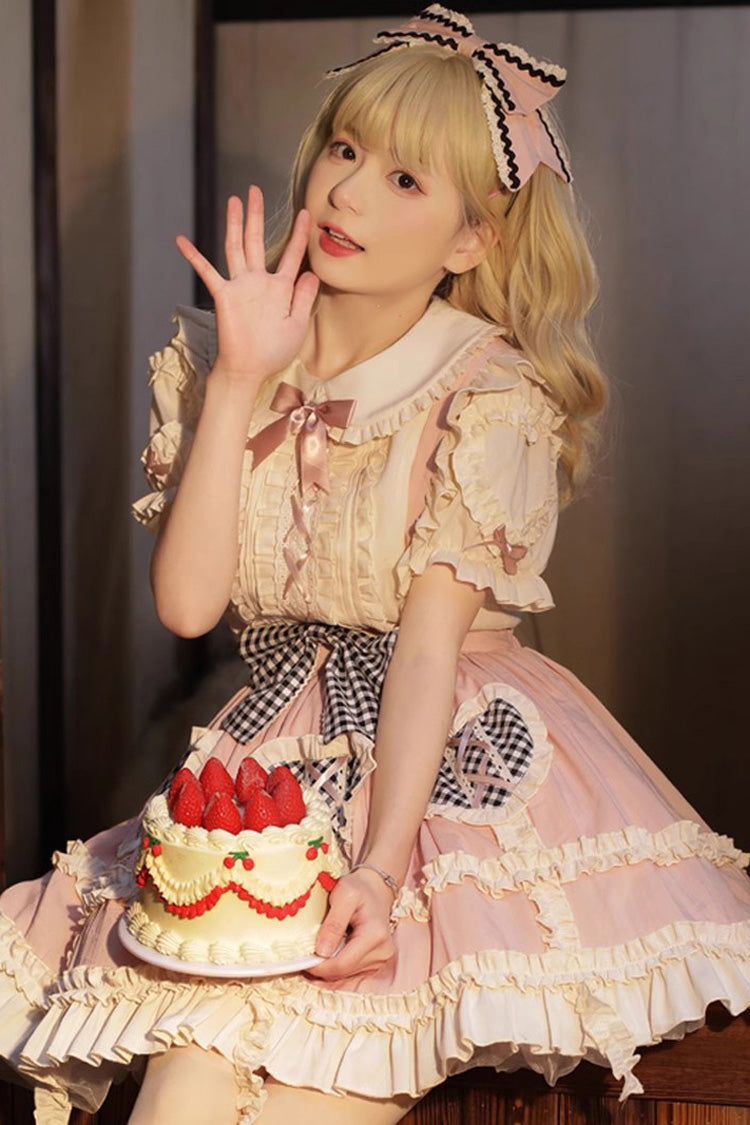 Finely Styled Dress with a Classic Vintage Look