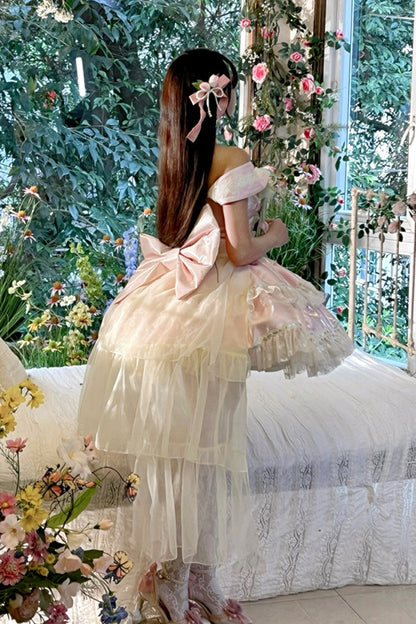 Classic Designed Dress in a Timeless Cut