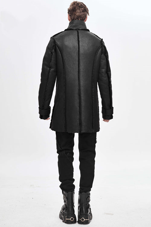 Finely Styled Coat with a Classic Vintage Look