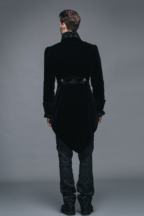 Beautifully Finished Coat in a Timeless Design